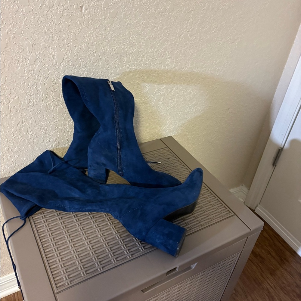 Stylish Blue Suede Boots